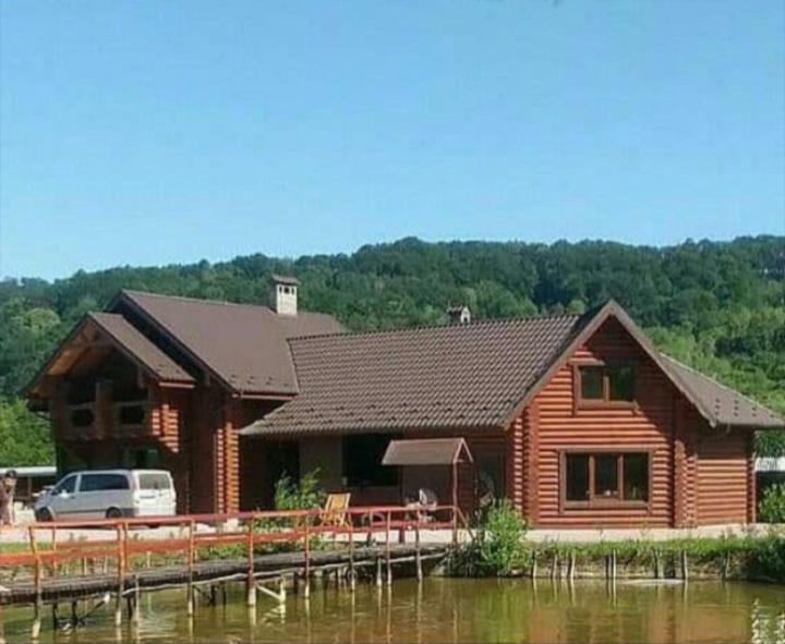 Villa На Ставку Vyzhnytsya Exterior foto